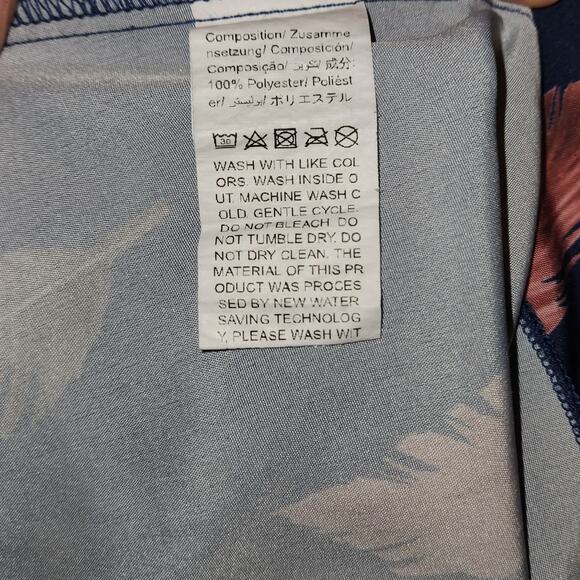 Shein Curve Blouse - Size 2X - Navy Feather Print - Picture 7 of 7